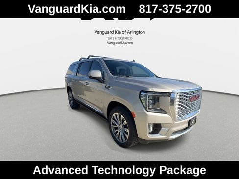 Used 2022 GMC Yukon XL Denali w/ Denali Premium Package AWD/4WD image 2