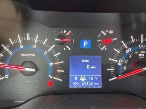 Used 2017 Toyota 4Runner 4WD image 10