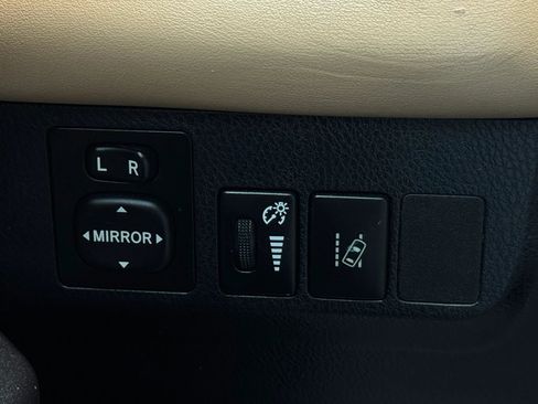 Used 2017 Toyota RAV4 XLE FWD image 35