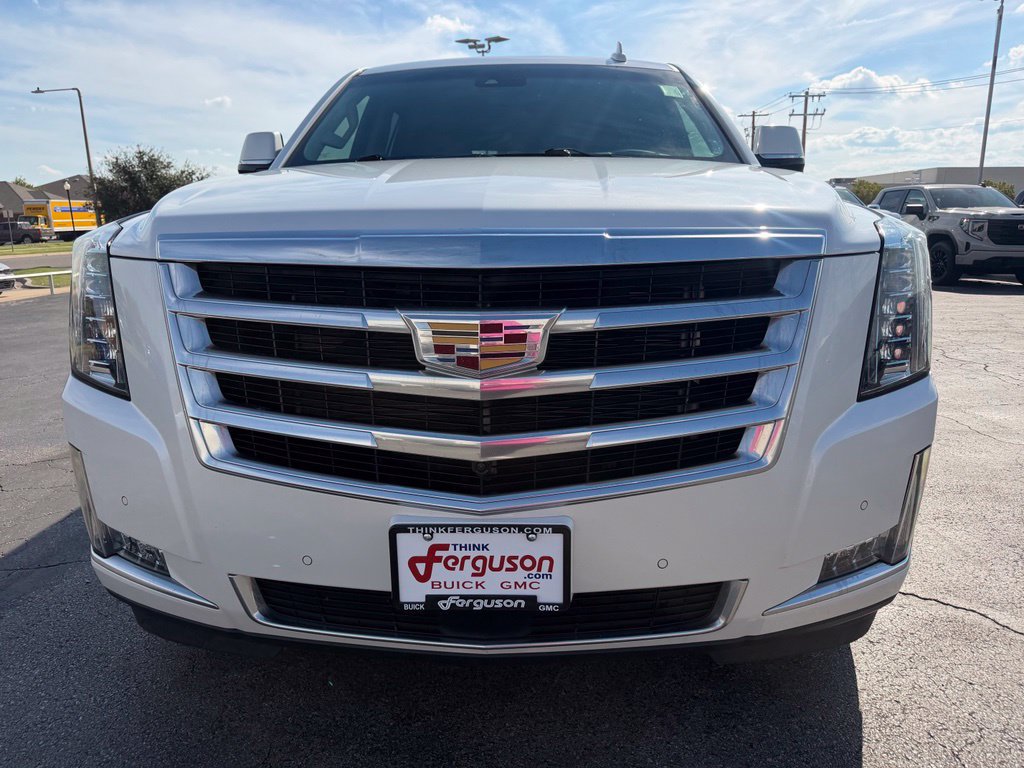 Used 2016 Cadillac Escalade Luxury RWD image 8