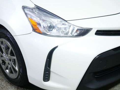 Used 2016 Toyota Prius V Two FWD image 16
