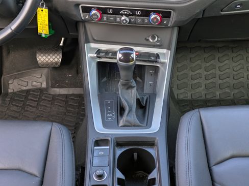 Used 2022 Audi Q3 2.0T Premium Plus image 21