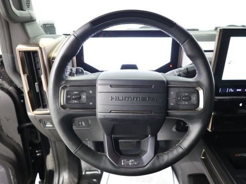 Used 2024 GMC Hummer EV 2X w/ LPO, Illumination Package image 11
