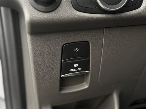 Used 2022 Ford Transit 350 XLT image 28