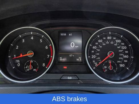 Used 2016 Volkswagen GTI SE w/ Lighting Package (SEL) FWD image 32