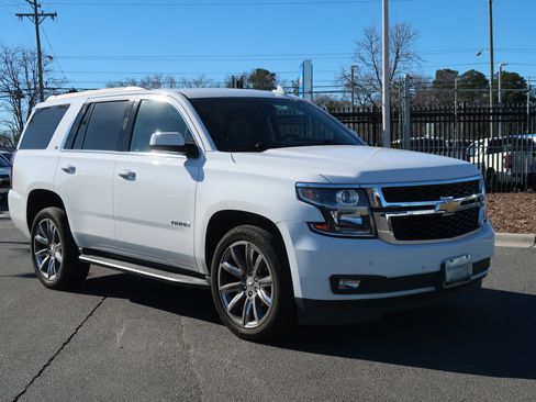 Used 2018 Chevrolet Tahoe LT w/ Luxury Package image 13