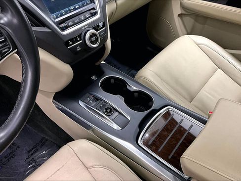 Used 2018 Acura MDX FWD image 17