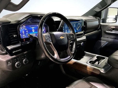 Used 2024 Chevrolet Silverado 2500 High Country w/ High Country Premium Package image 16