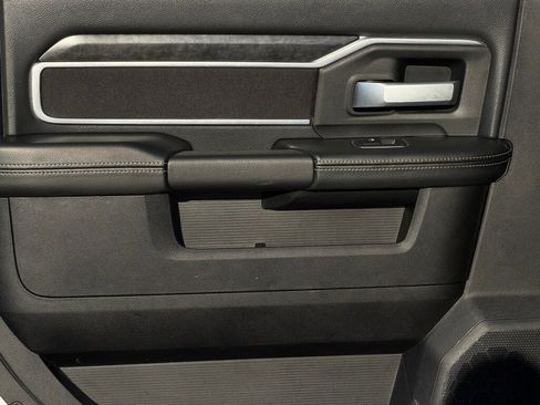 Used 2024 RAM 2500 Big Horn image 9