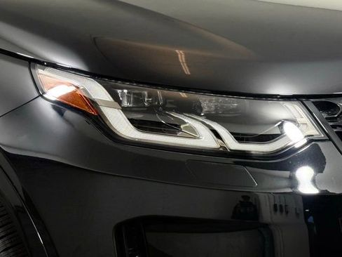 New 2025 Land Rover Discovery Sport S image 15