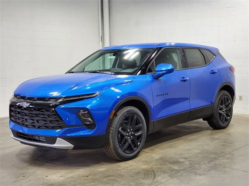 New 2025 Chevrolet Blazer LT w/ Driver Confidence Package image 2