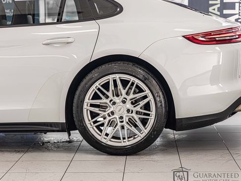 Used 2018 Porsche Panamera 4 AWD/4WD image 8