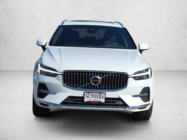 Used 2022 Volvo XC60 T8 Inscription Expression w/ Climate Package AWD/4WD image 2