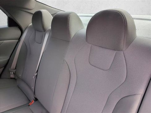 New 2026 Hyundai Elantra SE FWD image 17