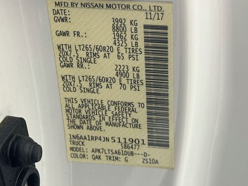 Used 2018 Nissan Titan SV w/ SV Convenience Package AWD/4WD image 12