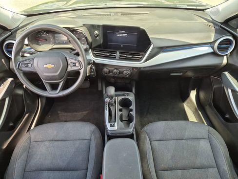 Used 2024 Chevrolet Trax LS FWD image 26