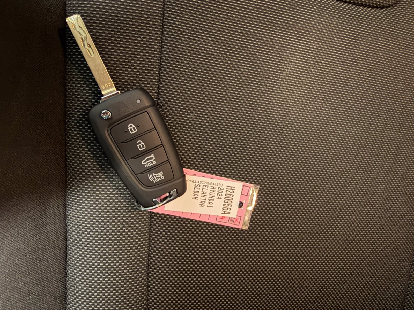 Certified 2024 Hyundai Elantra SE FWD image 43