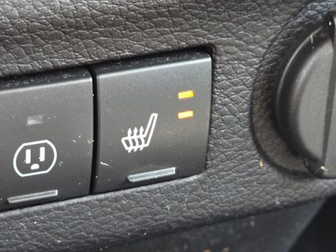 Used 2016 Jeep Wrangler Unlimited Rubicon AWD/4WD image 12
