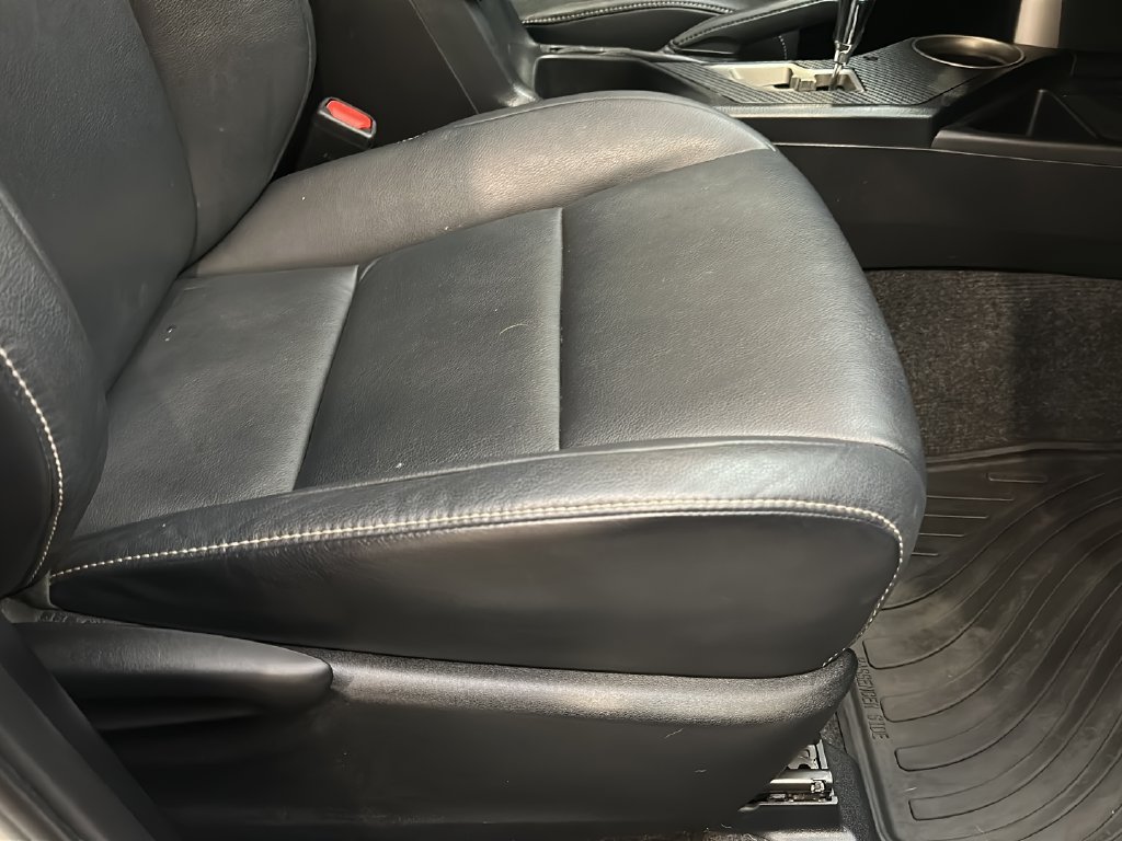 Used 2015 Toyota RAV4 Limited w/ Technology Package AWD/4WD image 24