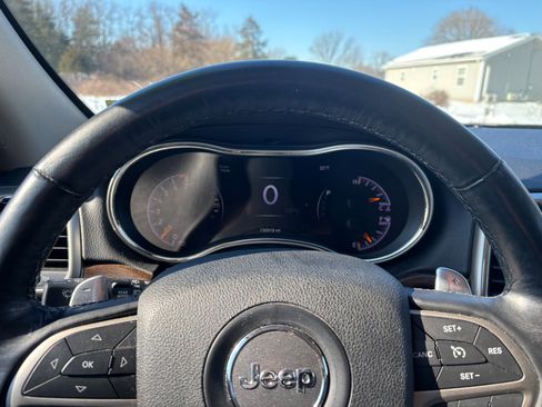 Used 2015 Jeep Grand Cherokee Limited image 11