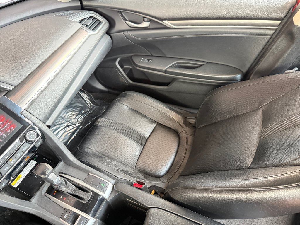 Used 2019 Honda Civic Touring image 17