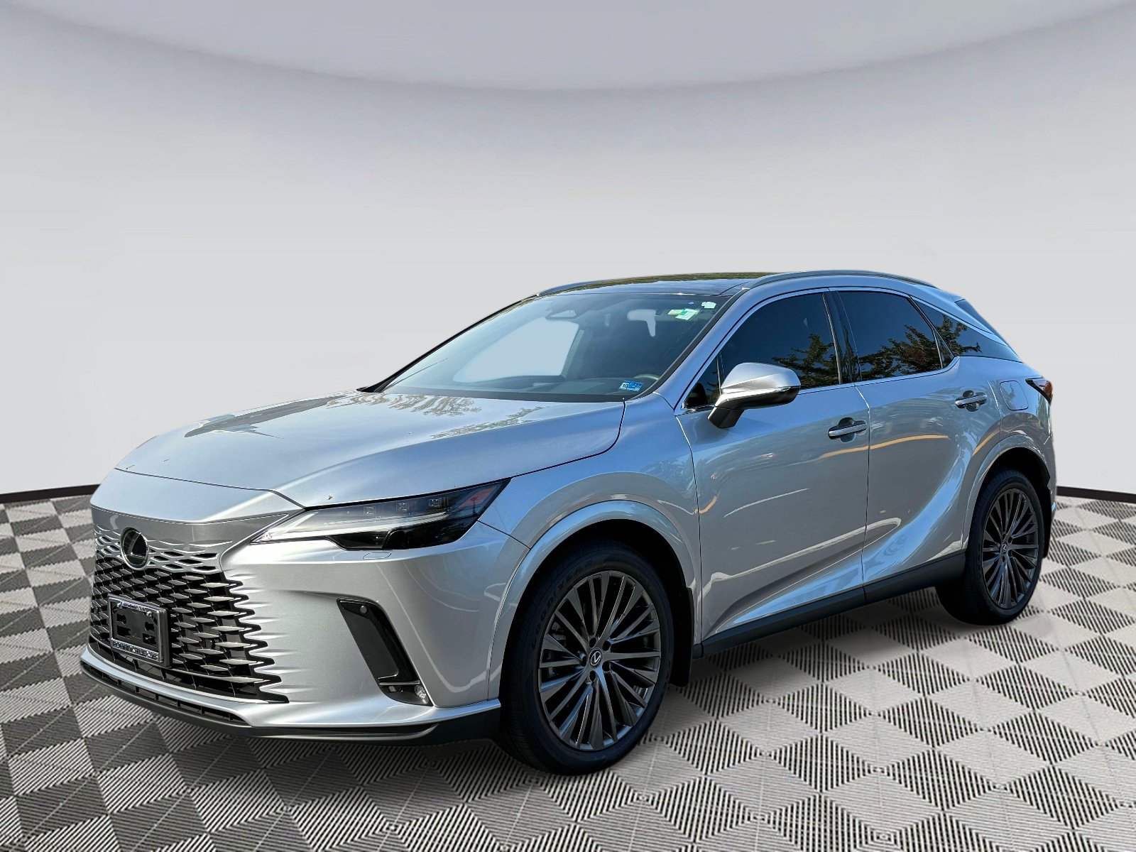 Used 2023 Lexus RX 350h w/ Accessory Package (Z1) AWD/4WD image 5
