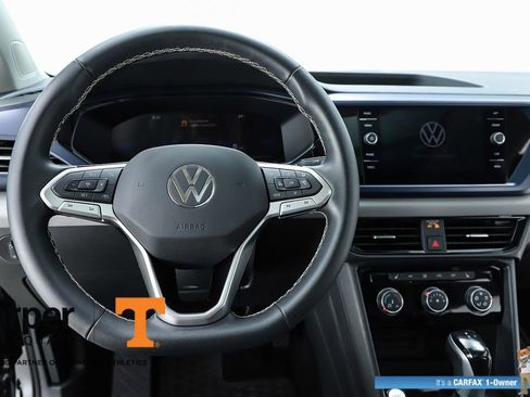 Used 2023 Volkswagen Taos SE w/ Panoramic Sunroof Package FWD image 20