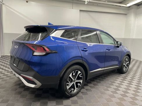 Used 2023 Kia Sportage EX image 4