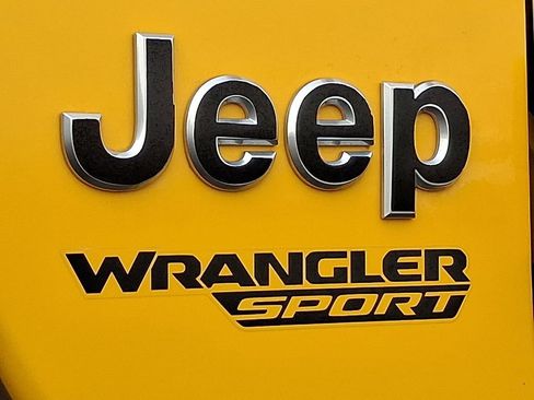 Used 2021 Jeep Wrangler Sport image 28