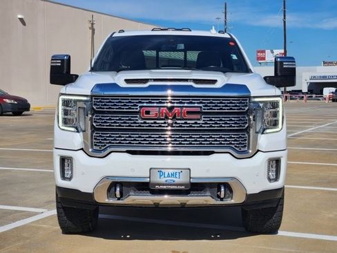 Used 2022 GMC Sierra 2500 Denali image 2