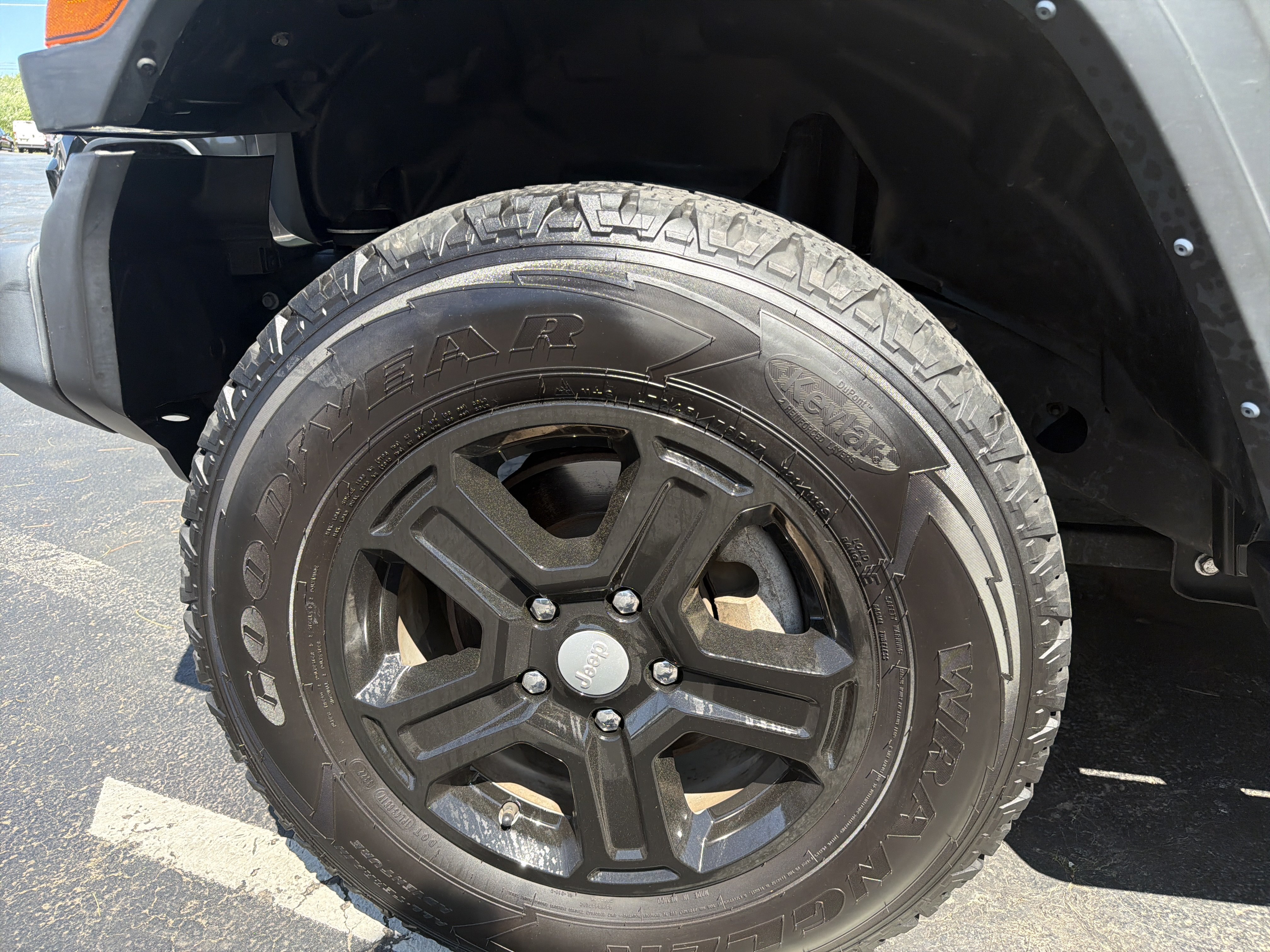 Used 2021 Jeep Wrangler Sport AWD/4WD image 27