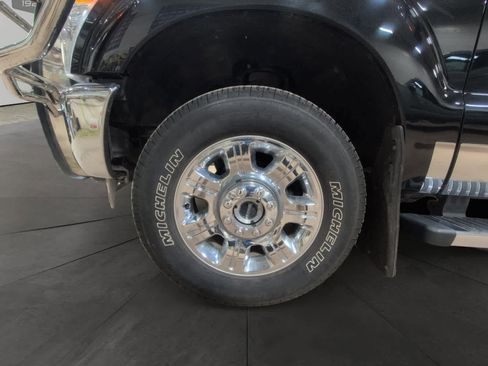 Used 2012 Ford F250 Lariat w/ Chrome Pkg image 14