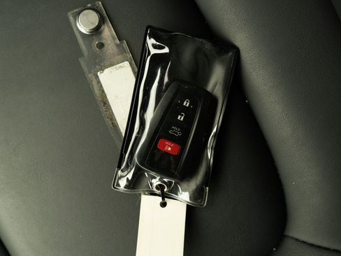 Used 2022 Toyota RAV4 XLE Premium image 43