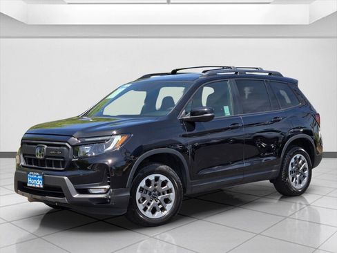 Certified 2024 Honda Passport TrailSport image 9
