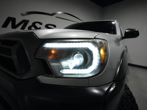 Used 2013 Toyota Tacoma PreRunner image 4