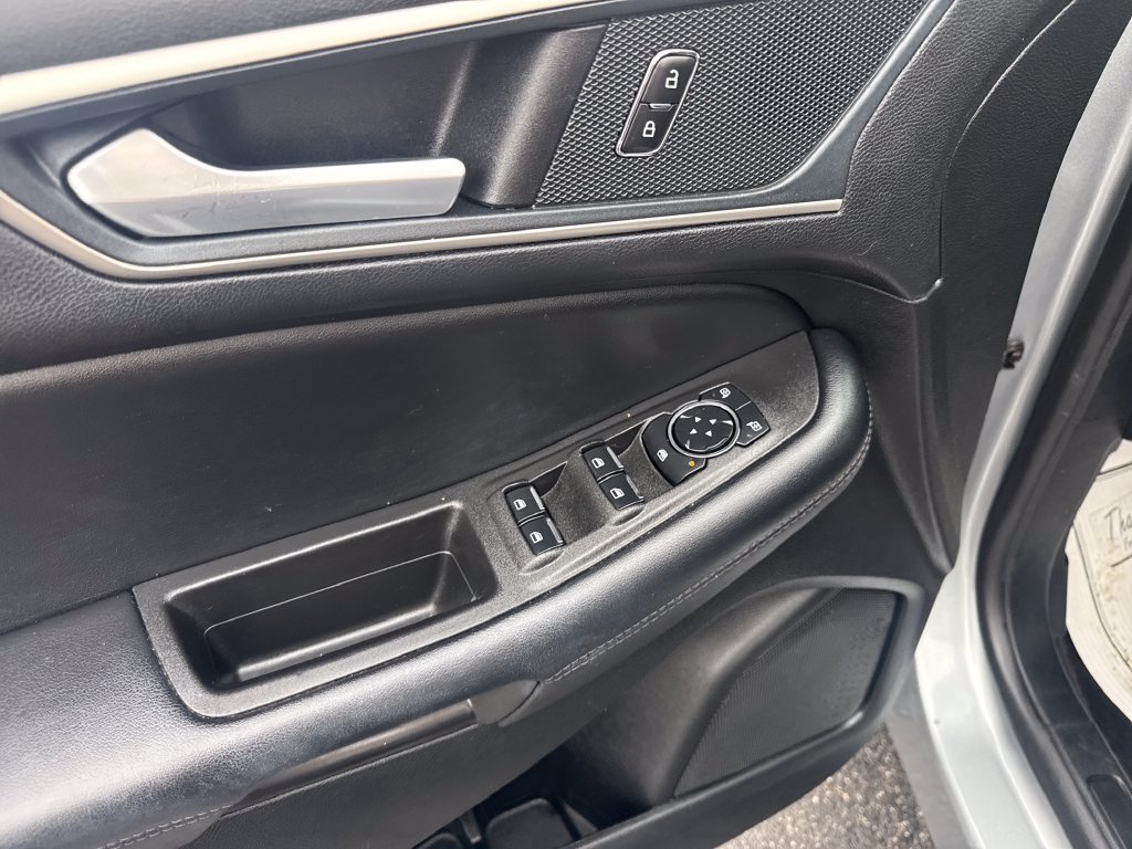 Used 2024 Ford Edge SEL w/ Convenience Package AWD/4WD image 28