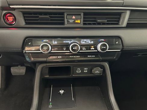Used 2024 Honda Pilot Touring image 21