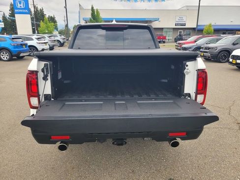 Used 2025 Honda Ridgeline Black Edition image 11