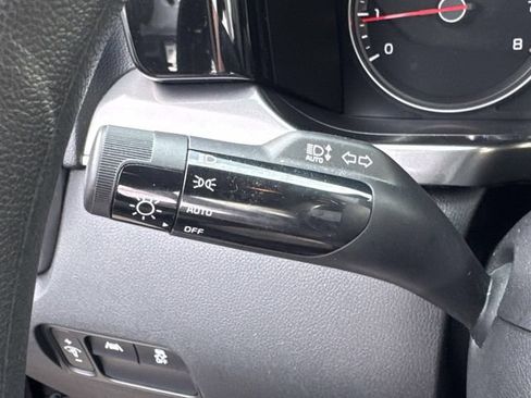 Used 2023 Kia Sorento LX AWD/4WD image 22