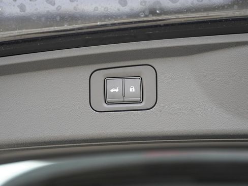 New 2025 INFINITI QX80 Sensory image 41