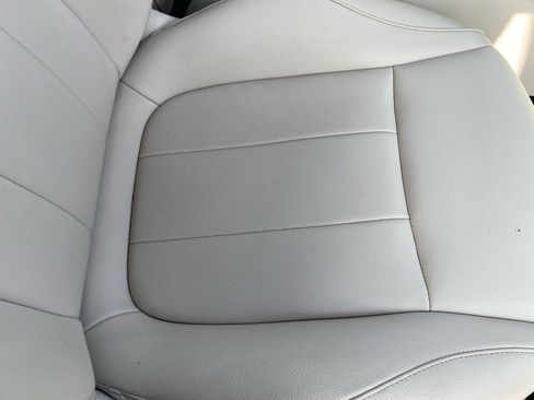 Used 2022 Mercedes-Benz GLB 250 4MATIC image 32