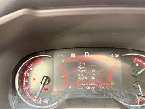 Used 2025 Toyota RAV4 XLE image 21