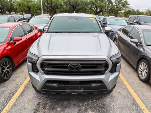 Used 2024 Toyota Tacoma SR5 RWD image 5