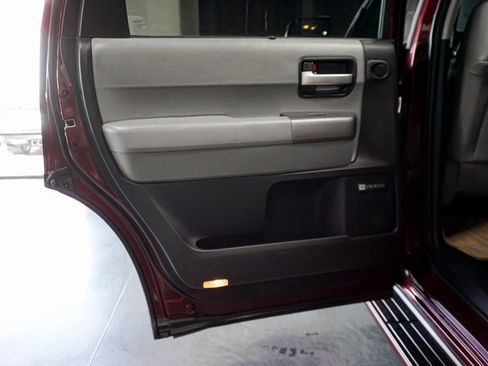 Used 2010 Toyota Sequoia Limited AWD/4WD image 27