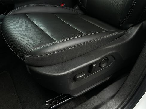 Used 2024 Buick Envision Preferred AWD/4WD image 26