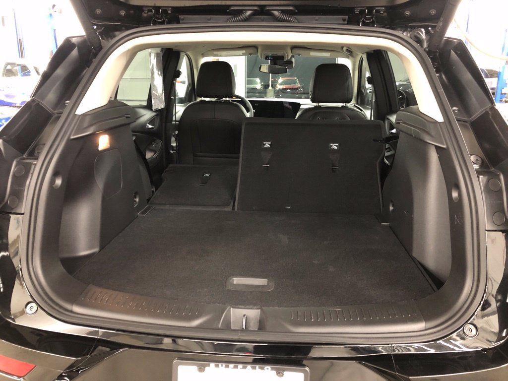 Used 2026 Buick Encore GX Sport Touring w/ Comfort Package AWD/4WD image 17