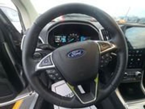 Used 2022 Ford Edge SEL w/ Convenience Package image 6