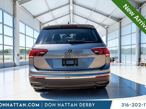 Used 2024 Volkswagen Tiguan SE FWD image 28