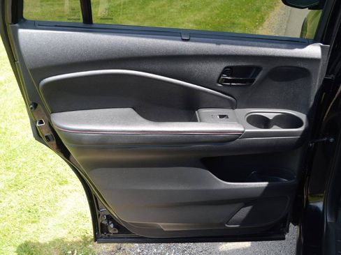 Used 2025 Honda Passport Black Edition image 22