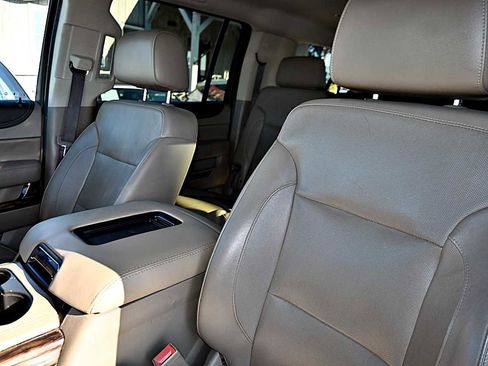 Used 2018 GMC Yukon XL SLT image 20